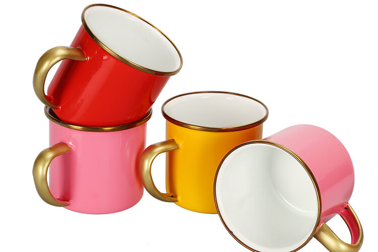 Edged enamel mug (2)