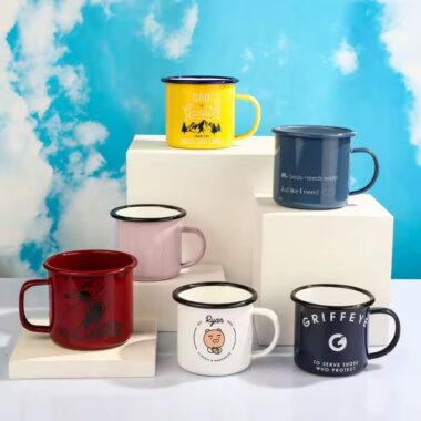 Retro portable outdoor enamel camping mug with vintage design