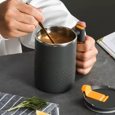 Double wall insulated stainless steel mug for hot and cold beverages